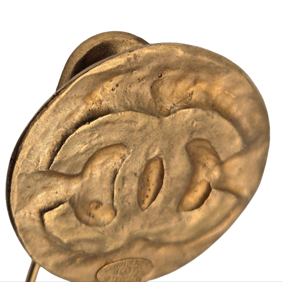 #25 Chanel Preloved CC Gold Medallion Brooch - Picture 10 of 16